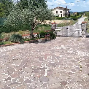 https://affittacamerelaquerce.it-tuscanyhotel.com